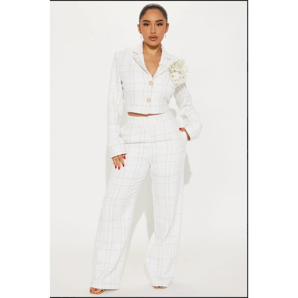 NWT Fashion Nova Weekend Moves Tweed Suit Set Jacket Pants White Gold Chic Small